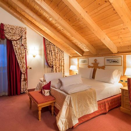 Hotel Sassongher Корвара-ин-Бадия Экстерьер фото