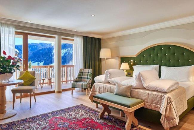 Hotel Sassongher Корвара-ин-Бадия Экстерьер фото