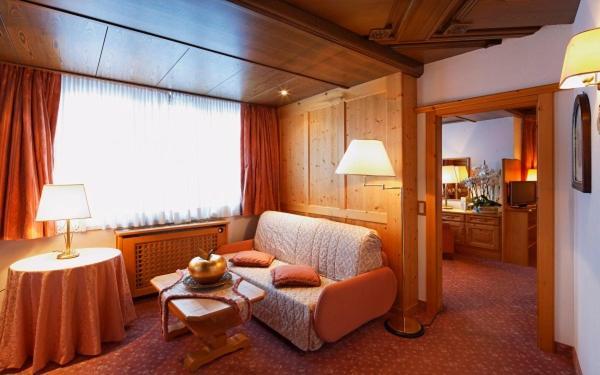 Hotel Sassongher Корвара-ин-Бадия Экстерьер фото