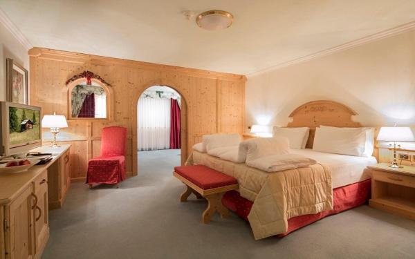 Hotel Sassongher Корвара-ин-Бадия Экстерьер фото