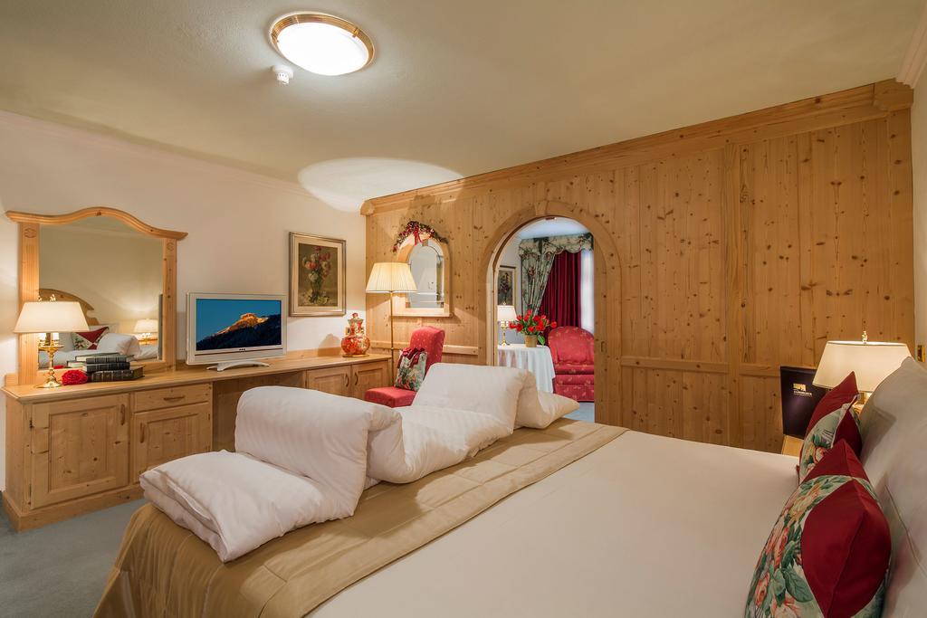 Hotel Sassongher Корвара-ин-Бадия Экстерьер фото