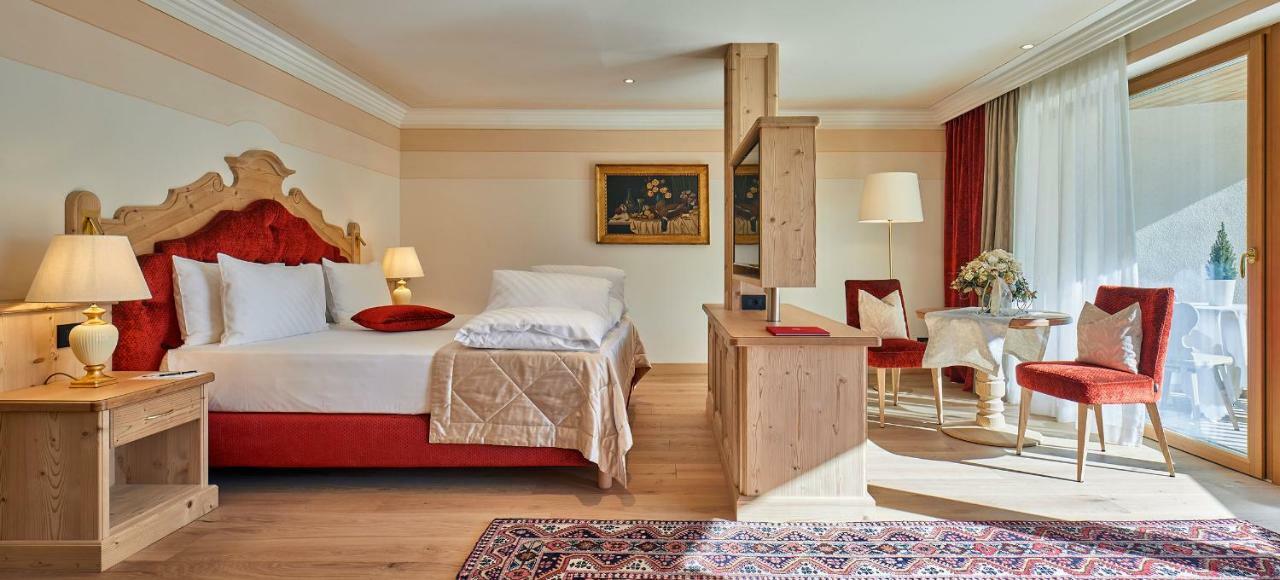 Hotel Sassongher Корвара-ин-Бадия Экстерьер фото