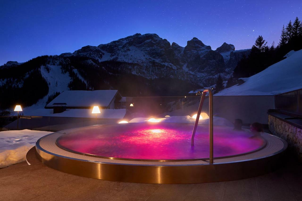 Hotel Sassongher Корвара-ин-Бадия Экстерьер фото