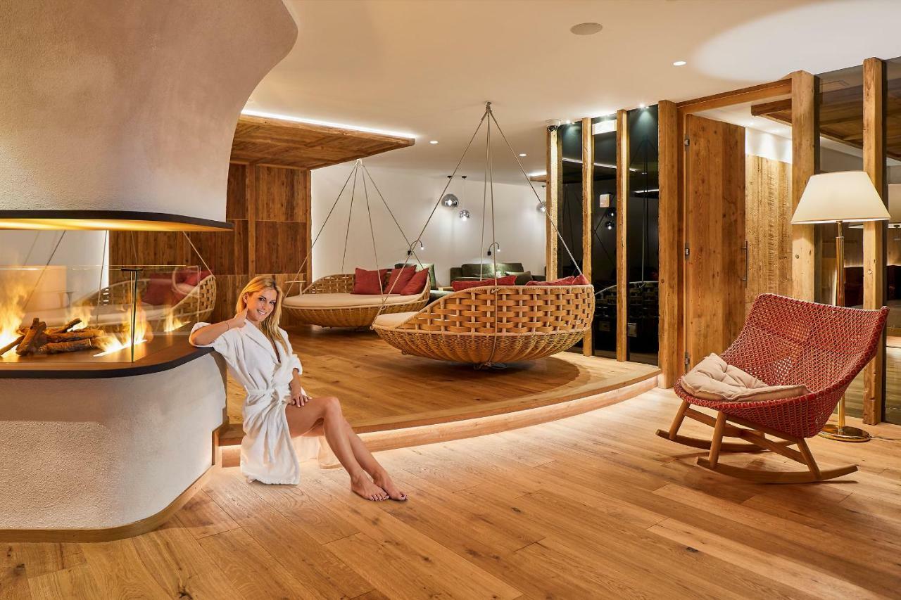 Hotel Sassongher Корвара-ин-Бадия Экстерьер фото